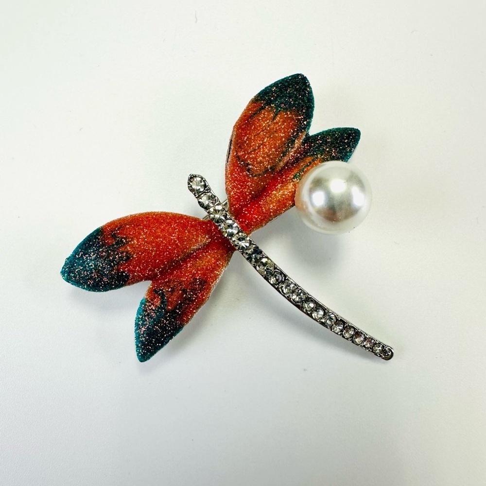 Dragonfly brooch pin pearl crystal sparkle NEW